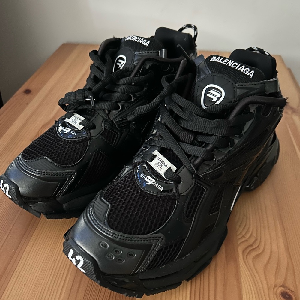 Balenciaga Runner Black